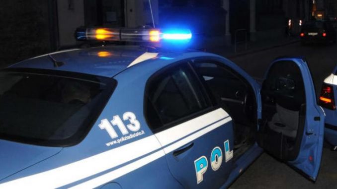 pattuglia polizia